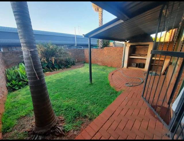 3 BEDROOM TOWNHOUSE FOR SALE IN THE ORCHARDS